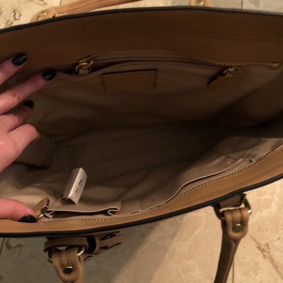 Coach Tote - Picture 3 of 7